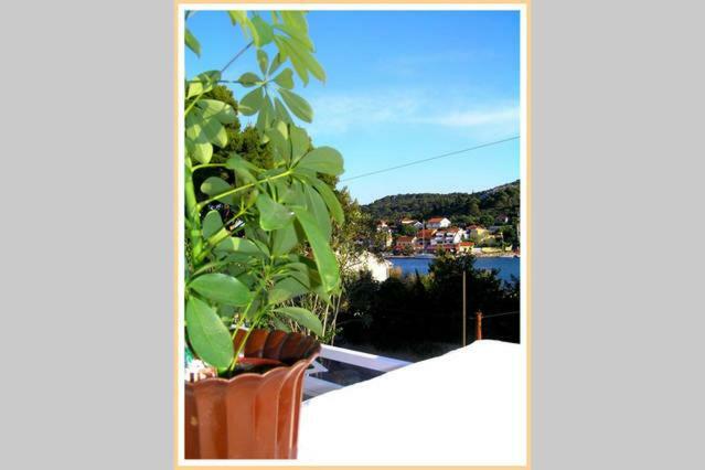 Apartman Tisno Eksteriør billede
